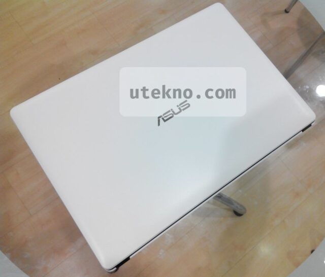 asus X452Cp cover depan