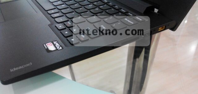 lenovo-ideapad-s215-tampak-kanan